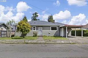 818 S 1st St, Cottage Grove, OR 97424 - Photo 2