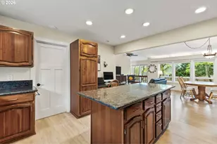 12395 SW Clara Ln, Lake Oswego, OR 97035 - Photo 12