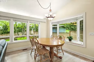 12395 SW Clara Ln, Lake Oswego, OR 97035 - Photo 14