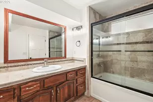 12395 SW Clara Ln, Lake Oswego, OR 97035 - Photo 16
