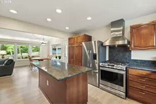 12395 SW Clara Ln, Lake Oswego, OR 97035 - Photo 8