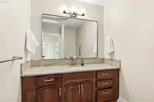 12395 SW Clara Ln, Lake Oswego, OR 97035 - Photo 16