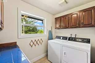 12395 SW Clara Ln, Lake Oswego, OR 97035 - Photo 26