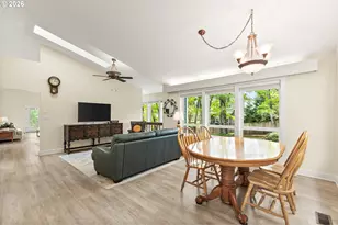 12395 SW Clara Ln, Lake Oswego, OR 97035 - Photo 6