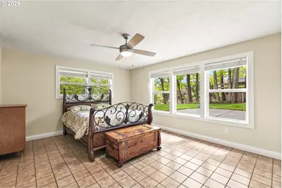 12395 SW Clara Ln, Lake Oswego, OR 97035 - Photo 20