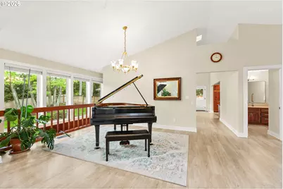 12395 SW Clara Ln, Lake Oswego, OR 97035 - Photo 10