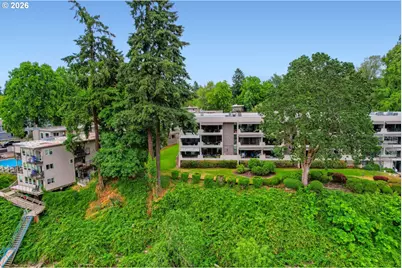 790 SE Webber St #213, Portland, OR 97202 - Photo 2