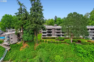 790 SE Webber St, Portland, OR 97202 - Photo 2