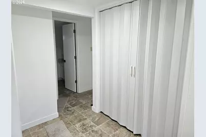 365 Bryan St, Woodburn, OR 97071 - Photo 20