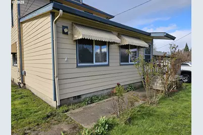 365 Bryan St, Woodburn, OR 97071 - Photo 4