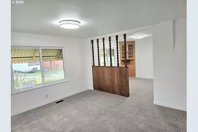 365 Bryan St, Woodburn, OR 97071 - Photo 12