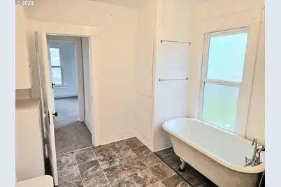 365 Bryan St, Woodburn, OR 97071 - Photo 30