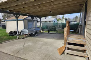 365 Bryan St, Woodburn, OR 97071 - Photo 10