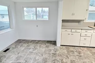 365 Bryan St, Woodburn, OR 97071 - Photo 20