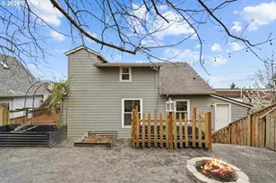 10505 NW 2nd St, Portland, OR 97231 - Photo 2