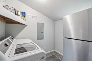 10505 NW 2nd St, Portland, OR 97231 - Photo 12