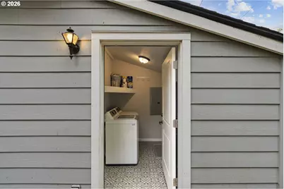 10505 NW 2nd St, Portland, OR 97231 - Photo 4