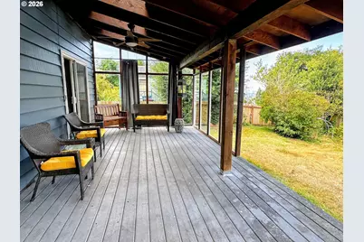 3760 Duane St, Astoria, OR 97103 - Photo 32