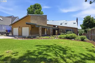 20122 NE Interlachen Ln, Fairview, OR 97024 - Photo 4
