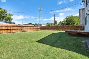 911 Poplar Dr, Dallesport, WA 98617 - Photo 34