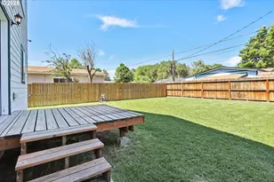 911 Poplar Dr, Dallesport, WA 98617 - Photo 36