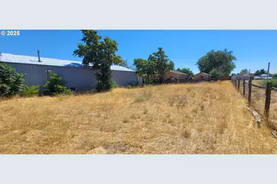 120 SE Eleventh St, Irrigon, OR 97844 - Photo 2