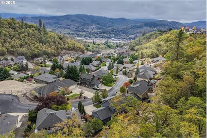 1734 NE Shale Ct, Roseburg, OR 97470 - Photo 46