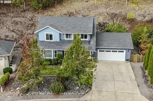 1734 NE Shale Ct, Roseburg, OR 97470 - Photo 2