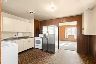 1221 7th St, Umatilla, OR 97882 - Photo 6