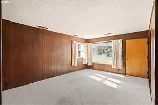 1221 7th St, Umatilla, OR 97882 - Photo 2