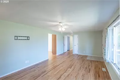 1625 Jackson St, Albany, OR 97322 - Photo 8
