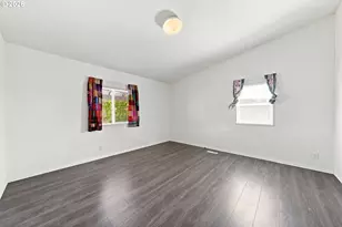 290 Adams Loop, Roseburg, OR 97471 - Photo 14