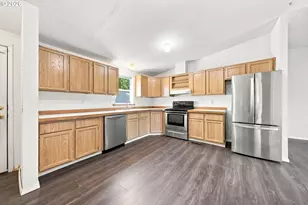 290 Adams Loop, Roseburg, OR 97471 - Photo 10