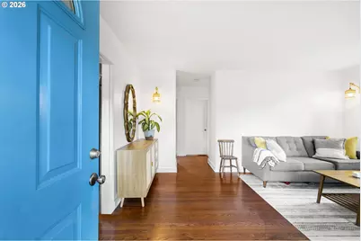 9585 N Polk Ave, Portland, OR 97203 - Photo 4