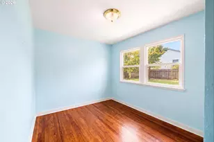 9585 N Polk Ave, Portland, OR 97203 - Photo 24