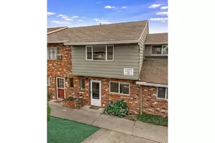 1802 NE Hogan Dr, Gresham, OR 97030 - Photo 2