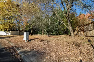 Sw Pihas St, Tigard, OR 97223 - Photo 4