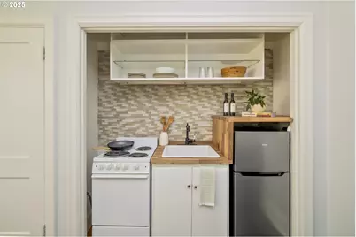 20 NW 16th Ave #404, Portland, OR 97209 - Photo 6