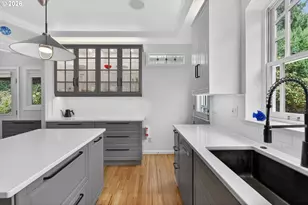 1638 SW Upland Dr, Portland, OR 97221 - Photo 12