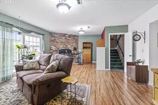 7693 SE Strawberry Ln, Milwaukie, OR 97267 - Photo 36