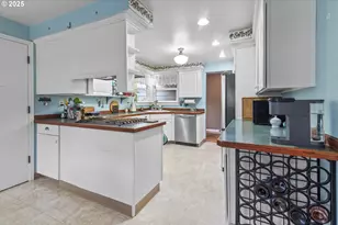 7693 SE Strawberry Ln, Milwaukie, OR 97267 - Photo 26