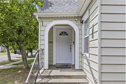 985 Madison St NE, Salem, OR 97301 - Photo 2