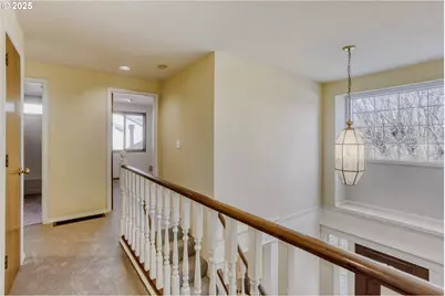 1811 NE 56th Ave, Hillsboro, OR 97124 - Photo 14