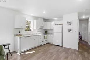 47901 McKenzie Hwy, Vida, OR 97488 - Photo 10