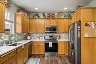5564 Lancelot Way, Eugene, OR 97402 - Photo 10