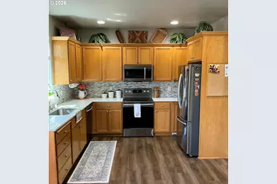 5564 Lancelot Way, Eugene, OR 97402 - Photo 6