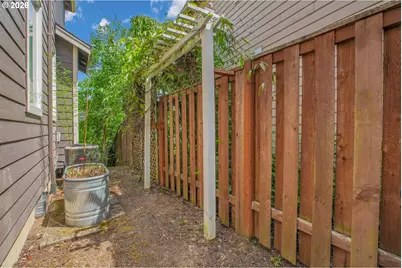 20435 SW Gracie St, Beaverton, OR 97006 - Photo 34