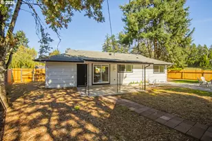 12914 NE Halsey St, Portland, OR 97230 - Photo 22