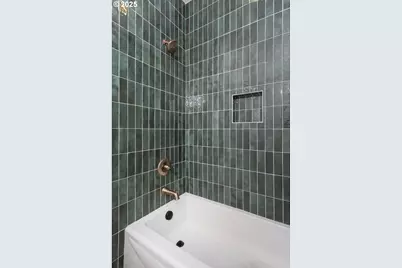 7557 N Gilbert Ave, Portland, OR 97203 - Photo 18