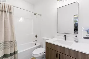 7557 N Gilbert Ave, Portland, OR 97203 - Photo 24